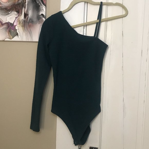 Abercrombie & Fitch Tops - Abercrombie & Fitch One-Shoulder Bodysuit
